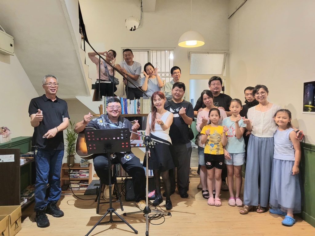 %E5%90%B3%E6%98%93%E9%81%94%E5%B3%B6%E6%BC%82 %E7%B6%A0%E5%B3%B6%E7%9A%84%E5%A4%9C %E6%98%9F%E8%BE%B0%E5%A4%A7%E6%B5%B7 %E6%94%9D%E5%BD%B1%E5%B1%95%E4%BB%A5%E9%9F%B3%E6%A8%82%E6%BC%94%E5%87%BA%E9%96%8B%E5%A0%B4 1024x768 1