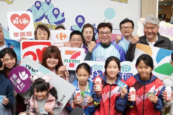 新北鮮奶幸福週上路 營養帶進生活寒暑假不打烊 6 《圖說》「新北鮮奶幸福週」計畫涵蓋全年52週,寒暑假也不打烊。〈教育局提供〉