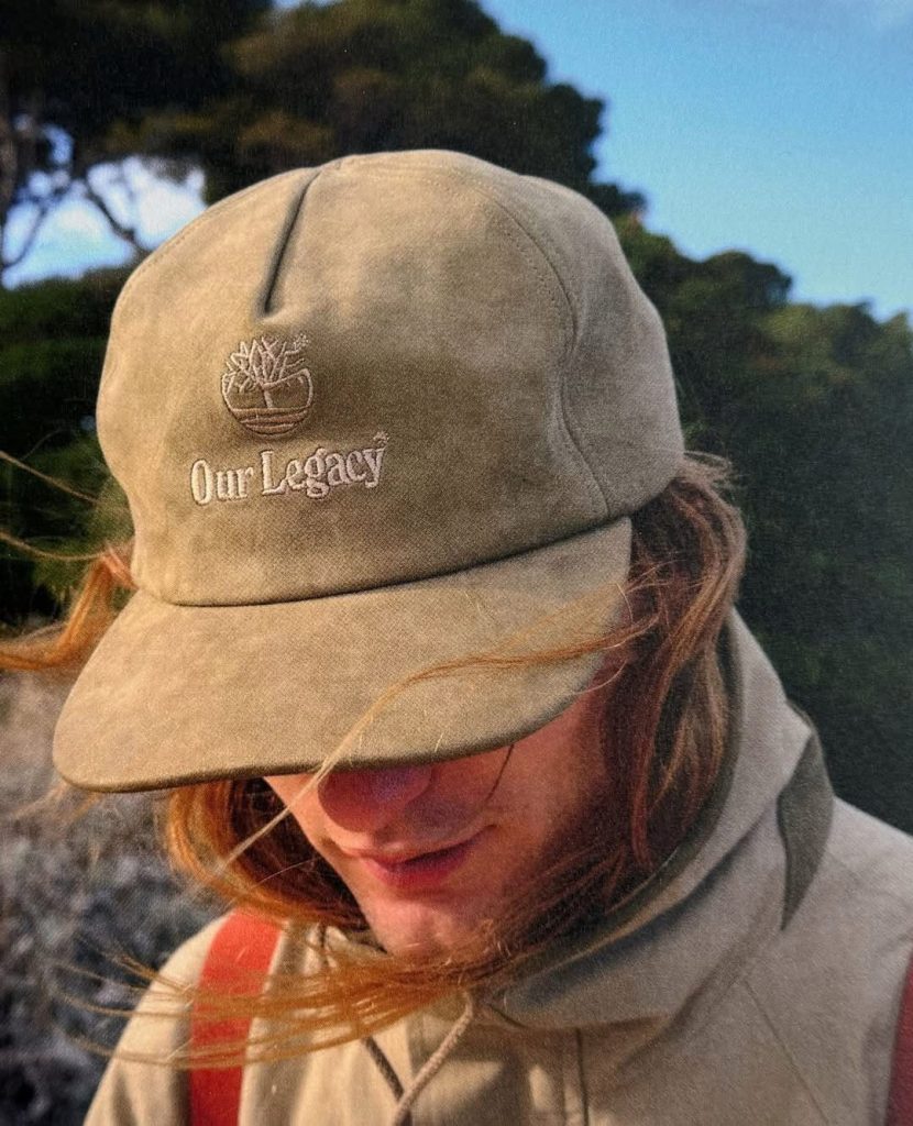 S 9412613 0 830x1024 1