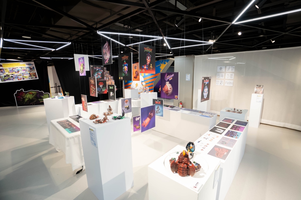 微縮宇宙震撼開幕!PeariA 懷舊玩具特展登陸桃園,直擊開發秘辛與新作預告 5 02PeariA %E6%87%B7%E8%88%8A%E7%8E%A9%E5%85%B7%E7%89%B9%E5%B1%95%E7%99%BB%E9%99%B8%E6%A1%83%E5%9C%92%E7%9B%B4%E6%93%8A%E9%96%8B%E7%99%BC%E7%A7%98%E8%BE%9B%E8%88%87%E6%96%B0%E4%BD%9C%E9%A0%90%E5%91%8A