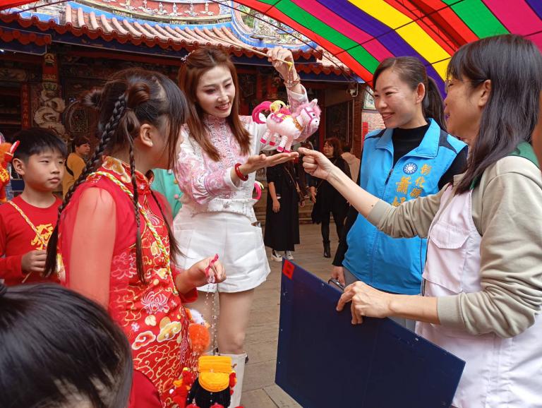 清水岩寺傳愛12載!義賣家扶燈籠 楊惠絜帶小歌手宣傳、議員響應公益~ 6 20260227200757 b8d92ef1