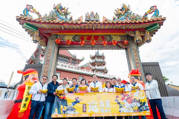 龍潭迎古董接財神熱鬧踩街 張市長:展現在地創意與文化 5 f 29346610 1