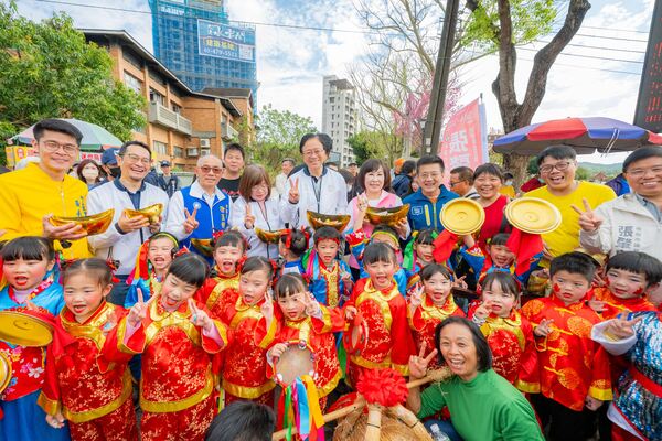 龍潭迎古董接財神熱鬧踩街 張市長:展現在地創意與文化 7 f 29346608 1