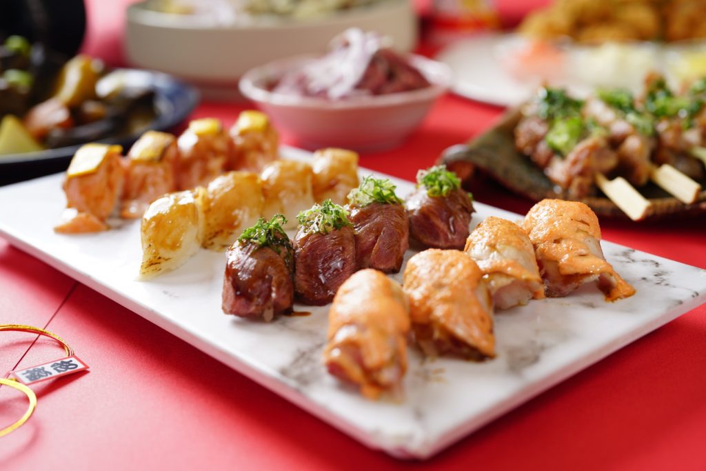 福容大飯店桃園機場捷運A8店整合「餐飲+觀光+話題」 5 %E5%9C%963 %E7%94%B0%E5%9C%92%E8%A5%BF%E9%A4%90%E5%BB%B3%E6%98%A5%E6%84%8F%E6%BC%AB%E9%81%8A%E9%A3%9F%E5%9C%A8%E6%97%A5%E9%9F%93%E5%8F%AF%E5%A4%A7%E5%95%96%E8%B1%90%E7%9B%9B%E6%97%A5%E6%96%99%E7%94%9F%E9%AD%9A%E7%89%87%E5%8F%8A%E5%A4%9A%E6%AC%BE%E7%8F%BE%E5%81%9A%E6%89%8B%E6%8D%8F%E5%A3%BD%E5%8F%B8 1024x683 1