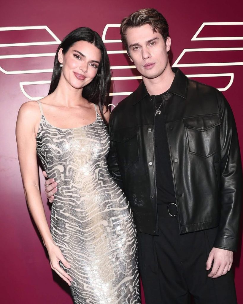 S 9625625 0 819x1024 1