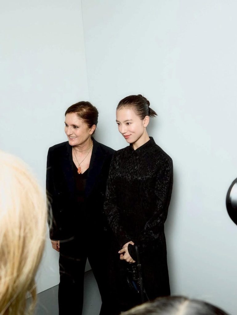 當代經典與靈魂碰撞:FENDI 2026-27 秋冬大秀的跨時空星光 5 S 9625619 0 770x1024 1