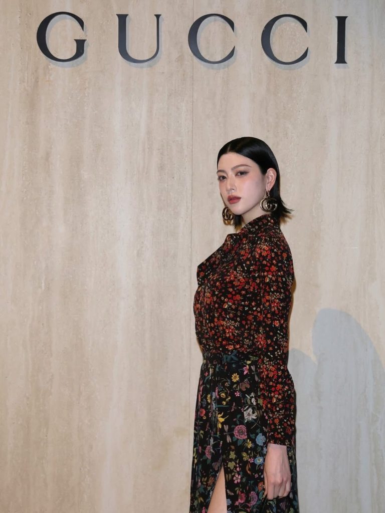 S 9658374 0 768x1024 2