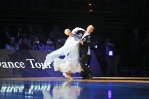 %E4%B8%96%E7%95%8C%E6%A5%AD%E9%A4%98%E5%85%AC%E9%96%8B%E7%B5%84%E6%91%A9%E7%99%BB %E5%86%A0%E8%BB%8D Marco Sirocchi Dora Kilin %E7%BE%A9%E5%A4%A7%E5%88%A9 Fotor 300x200 1