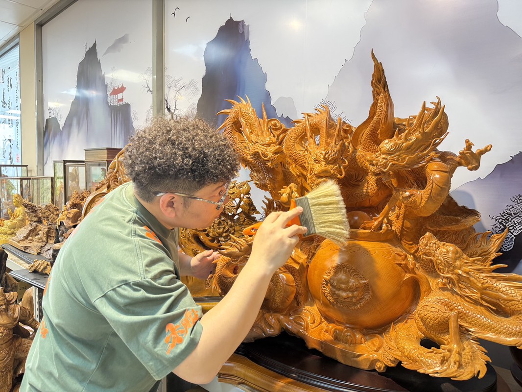 d93f0fc1 8e78 45aa 8382 602e8b343d34