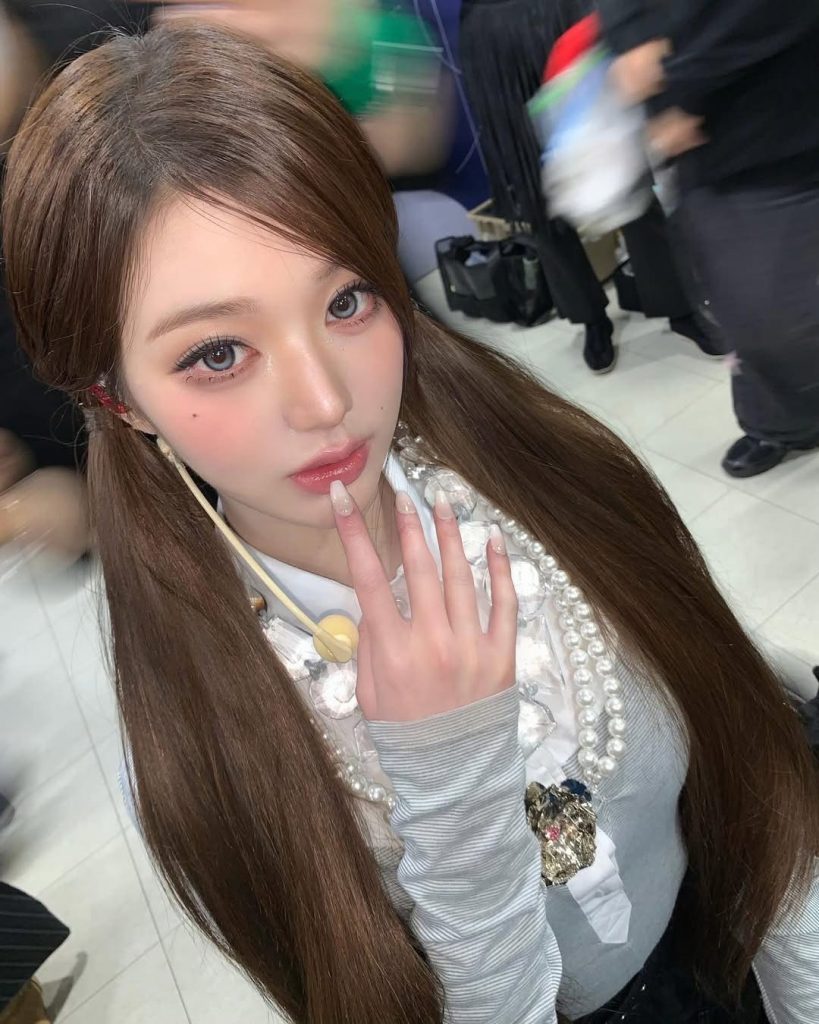 S 9797649 0 819x1024 1