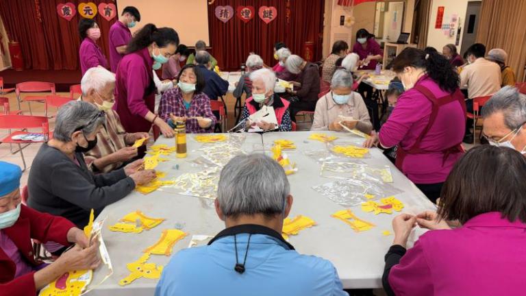 新竹榮家慶元宵 長輩歡樂做花燈猜燈謎 5 20260304210241 a98438c4