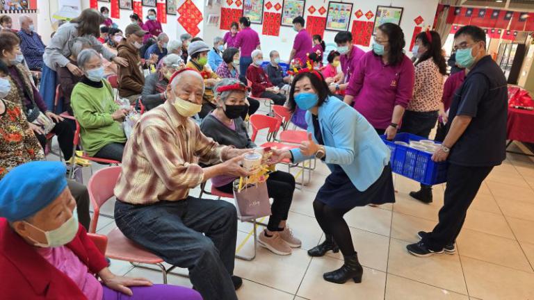 新竹榮家慶元宵 長輩歡樂做花燈猜燈謎 8 20260304210451 3d1b614b