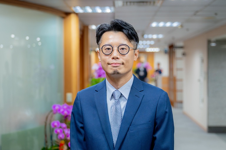 桃市新任秘書處長宣誓就職 張市長期勉強化府內外溝通協調 2 20260304220143 73d9993b