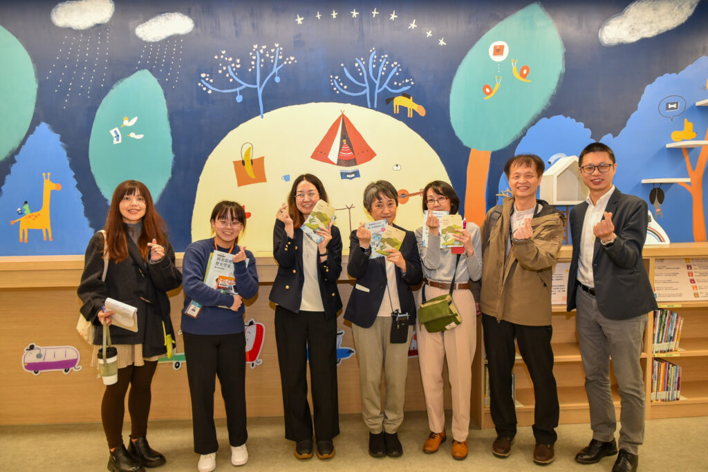 %E5%9C%8B%E8%87%BA%E5%9C%96%E5%90%91%E6%85%B6%E6%87%89%E5%A4%A7%E5%AD%B8%E4%BB%8B%E7%B4%B9%E8%A6%AA%E5%AD%90%E4%B8%AD%E5%BF%83%E5%8F%8A%E5%B0%8B%E6%9B%B8%E6%99%BA%E6%85%A7%E5%B0%8E%E8%A6%BDAPP 1024x683 1