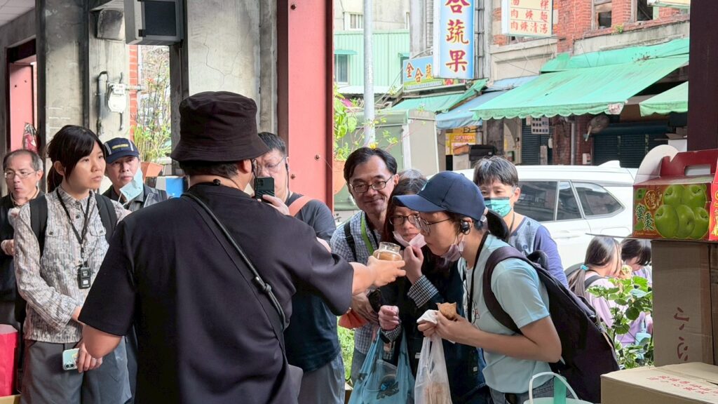 萬華亮起來了!2026「燈照艋舺」馬馬慶元宵登場 跟著光,走進老城——白天夜晚都能遇見屬於艋舺的祝福 8 469887 1024x576 1