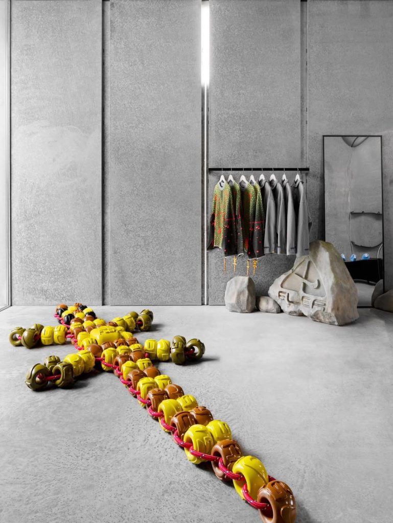 S 9863206 0 769x1024 1