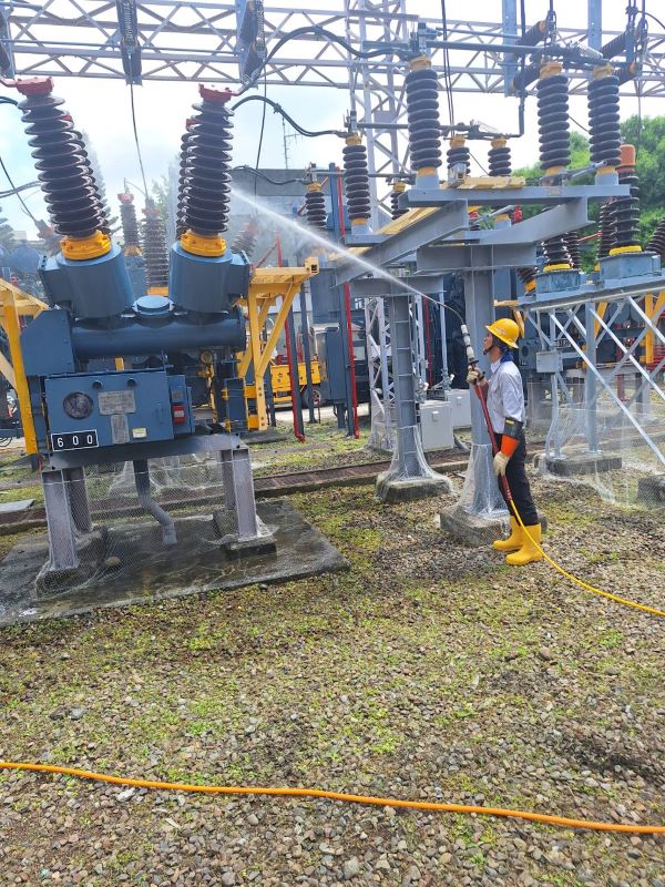 圖說》強化配電設備巡檢與老舊設備汰換等作業。〈北北區處提供〉