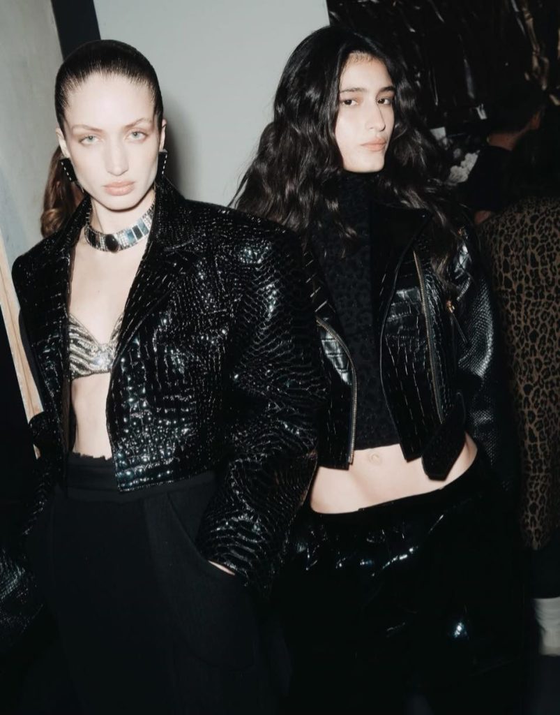 Roberto Cavalli fw2600005 803x1024 1