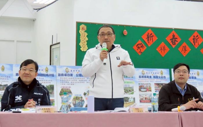 《圖說》新北市長侯友宜率市府團隊於今日至蘆洲參加行動治理座談會，左一民政局長林耀長。〈民政局提供〉
