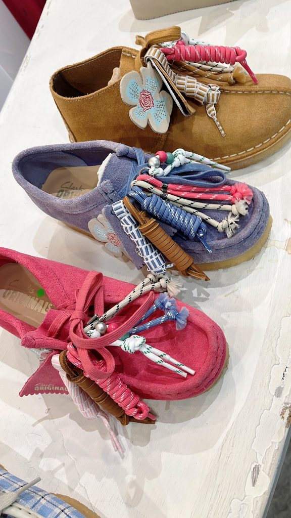 %E8%8B%B1%E5%80%AB%E9%9E%8B%E7%8E%8BClarks 00006 576x1024 1