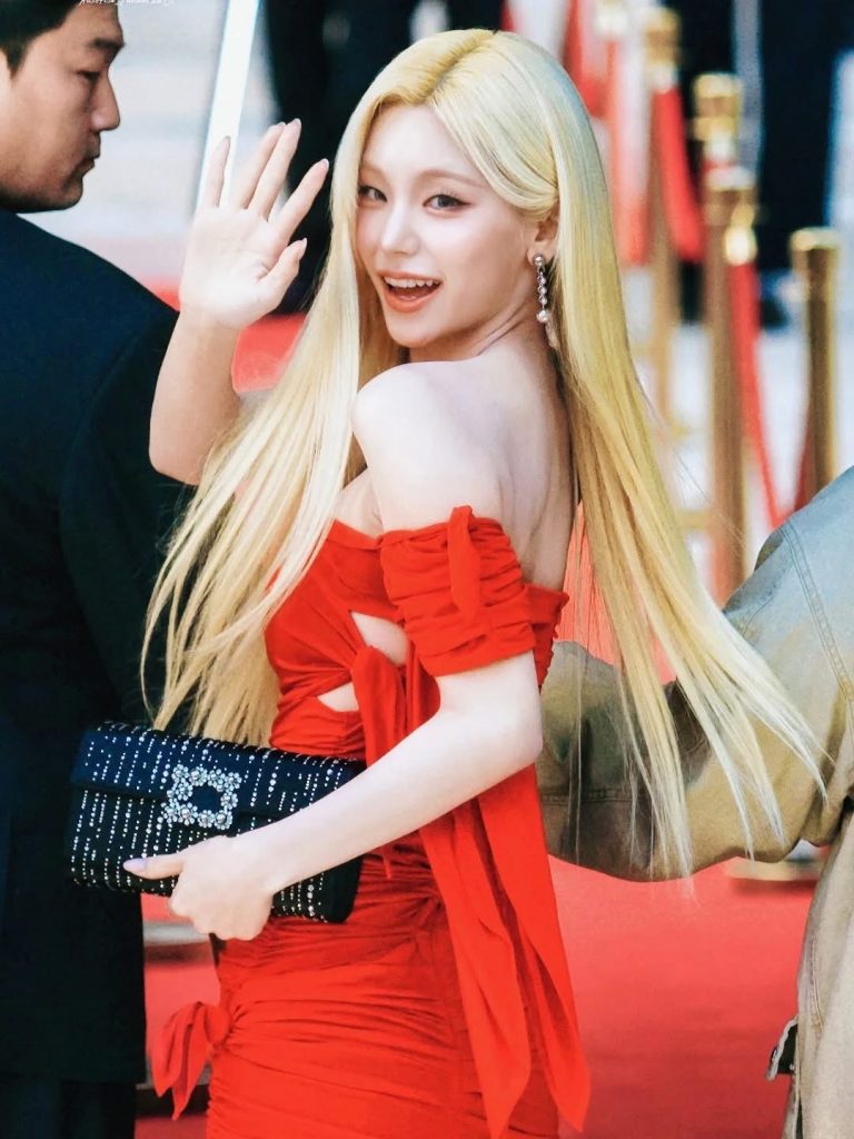 S 10043434 0 768x1024 1