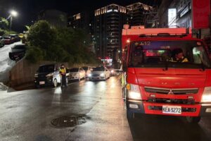 路邊機車滲油飄異味 警消迅速排除確認安全無虞 4 MEITU 20260307 181506183 300x200 1