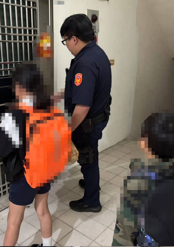 S 517693618 0 724x1024 1