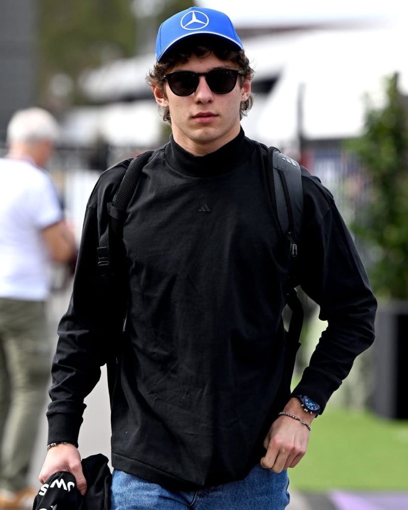 S 10100763 0 819x1024 1