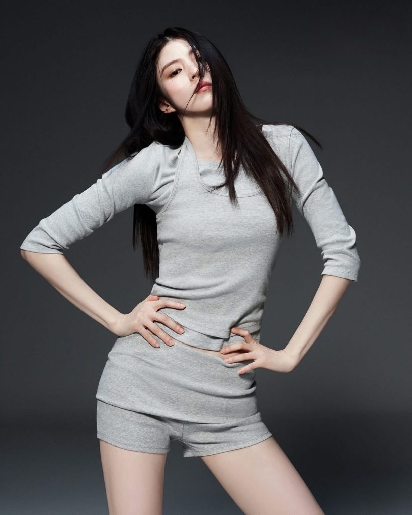 S 10092555 0 819x1024 1