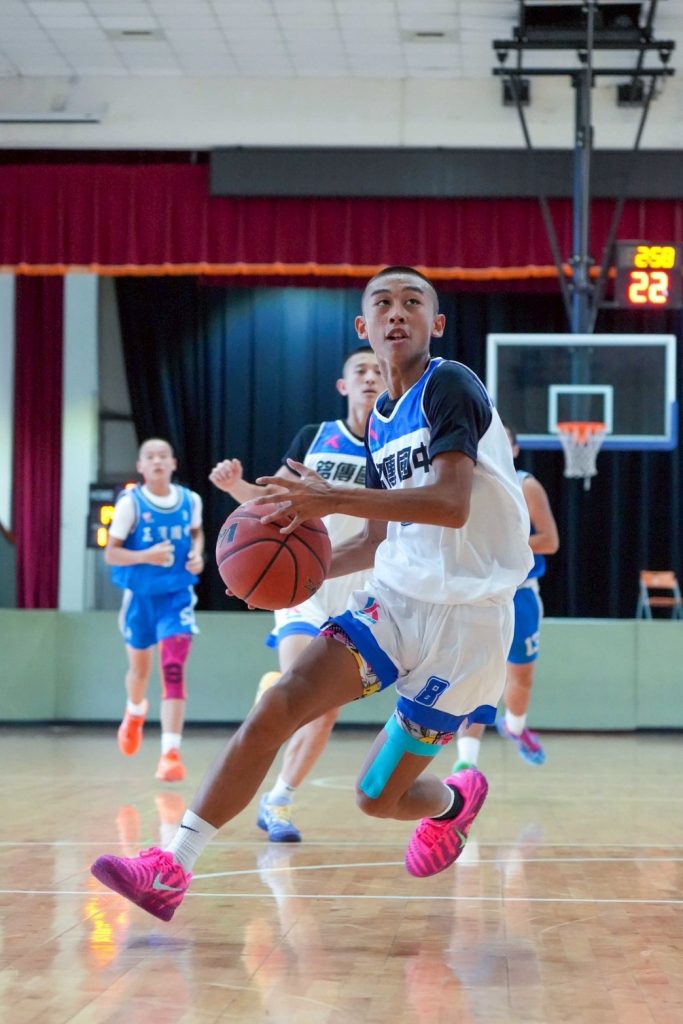 S 518012939 0 683x1024 1