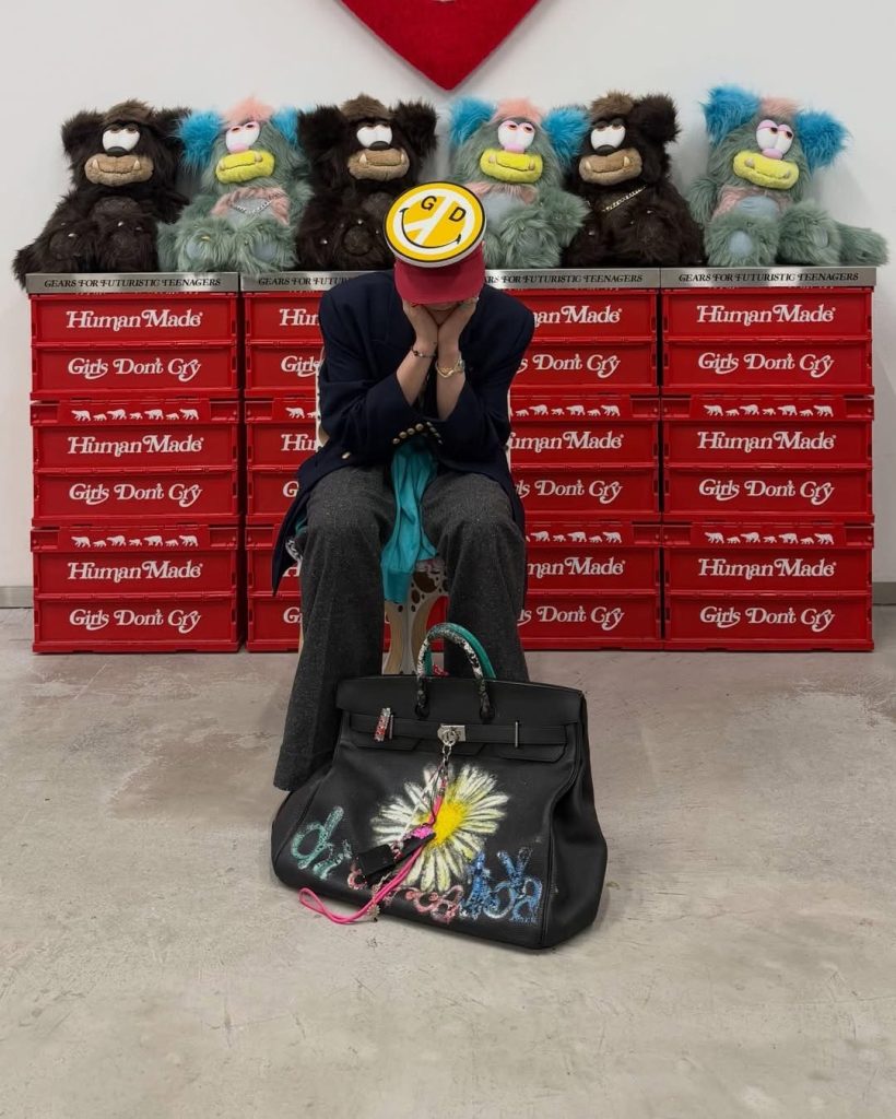 S 10182687 0 820x1024 1