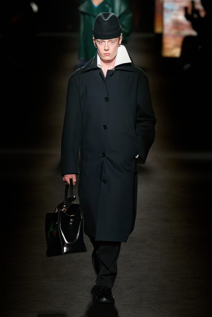 S 10182665 0 683x1024 1