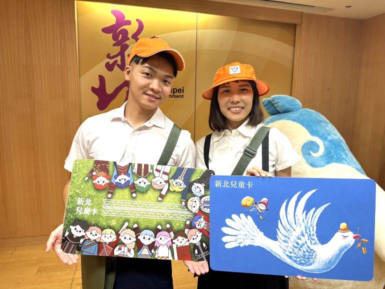 《圖說》今年小一新生開學即領卡。〈交通局提供〉
