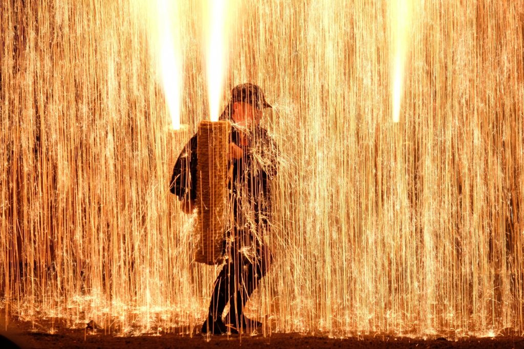 城下町的櫻花、山車與火焰——愛知縣一年四季的祭典風景 15 No 250039 7 %E8%B1%90%E6%A9%8B%E7%82%8E%E4%B9%8B%E7%A5%AD%E5%85%B8 1 %E4%BE%86%E6%BA%90 AichiNow %E6%84%9B%E7%9F%A5%E6%97%85%E6%B8%B8%E5%AE%98%E6%96%B9%E7%B6%B2%E7%AB%99 1024x683 1