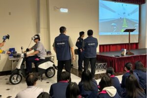 學生VR微電車智慧實境體驗交通安全講習 7 MEITU 20260316 113024288 300x200 1