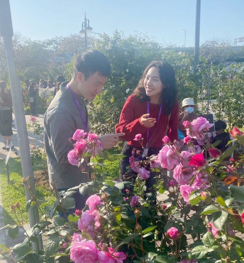 萬株玫瑰見證 臺北市中山區公所單身聯誼浪漫滿分 6 03%E7%94%9C%E8%9C%9C%E6%89%8B%E4%BD%9C%E6%BC%AB%E6%AD%A5%E7%8E%AB%E7%91%B0%E5%9C%92%E4%B8%AD%E5%B1%B1%E5%8D%80%E8%81%AF%E8%AA%BC%E5%B9%B8%E7%A6%8F%E5%9C%93%E6%BB%BF%E6%88%90%E5%8A%9F