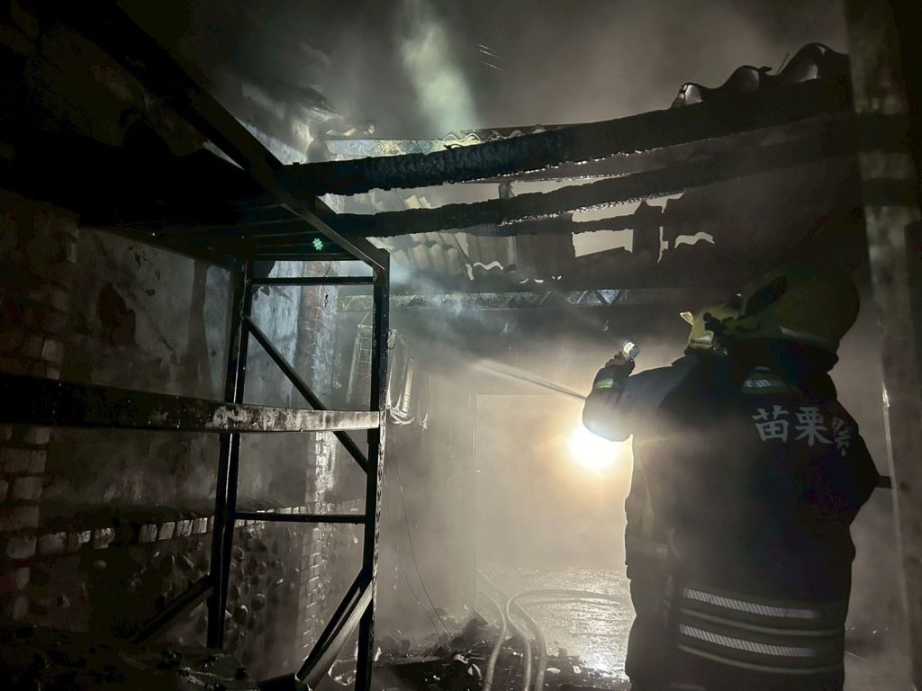 %E8%8B%97%E6%A0%97%E5%BE%8C%E9%BE%8D%E5%87%8C%E6%99%A8%E4%BD%8F%E5%AE%85%E7%81%AB%E8%AD%A6 20260315 01 1024x768 1