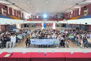 %E5%9C%96%E4%BA%94%E9%9D%92%E8%BE%B2%E8%88%87%E6%96%97%E5%85%AD%E9%AB%98%E4%B8%AD%E5%B8%AB%E7%94%9F%E5%90%88%E5%BD%B1%E7%95%99%E5%BF%B5%E5%85%B1%E5%90%8C%E7%82%BA%E5%9F%B9%E8%82%B2%E9%9B%B2%E6%9E%97%E8%BE%B2%E6%A5%AD%E6%96%B0%E4%B8%96%E4%BB%A3%E4%BA%BA%E6%89%8D%E6%B3%A8%E5%85%A5%E5%8A%9B%E9%87%8F Fotor 300x200 1