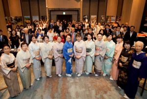 %E9%AB%98%E5%B3%B0%E6%9C%83 %E5%90%88%E5%BD%B1 300x203 1