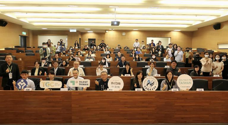 20260318211412 ecc49d8e