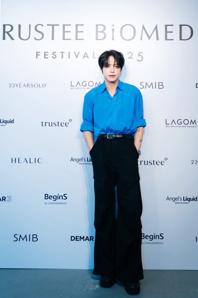 S 7225376 683x1024 1