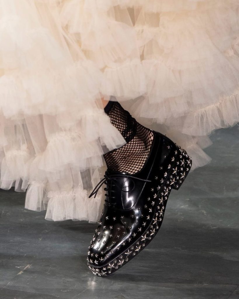 S 10797119 0 819x1024 1