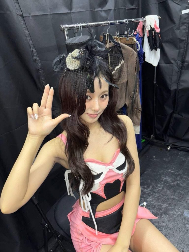 S 11165719 0 768x1024 1