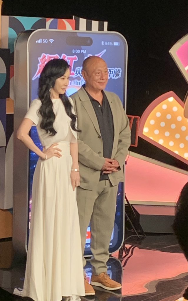 S 18972766 639x1024 1