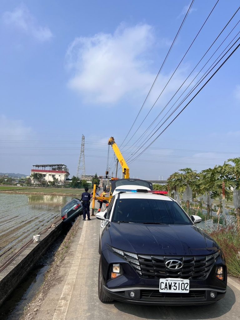 S 524689416 0 768x1024 1