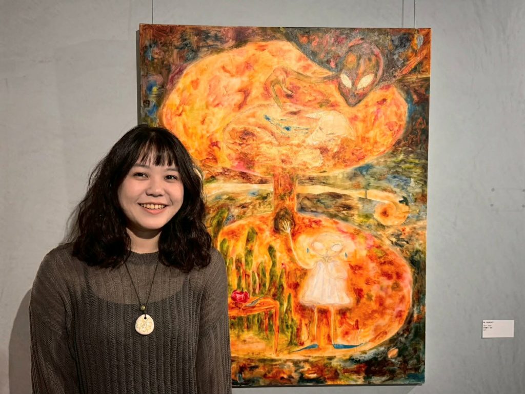 %E5%90%B3%E6%AC%A3%E8%8A%AB%E6%94%9D%E6%96%BC%E4%BD%9C%E5%93%81%E5%89%8D%E5%BE%9E%E8%A7%80%E5%AF%9F%E5%88%B0%E9%97%9C%E7%85%A7%E7%9A%84%E7%95%B0%E6%83%B3%E4%B8%96%E7%95%8C 1024x769 1