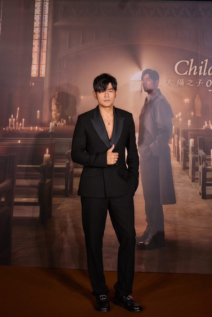 S 11272208 0 683x1024 1