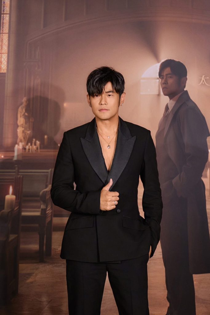 S 11272207 0 683x1024 1