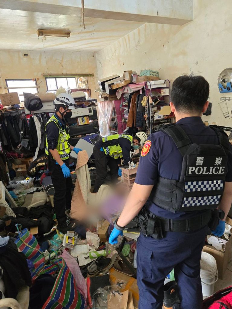 S 525344776 0 768x1024 1