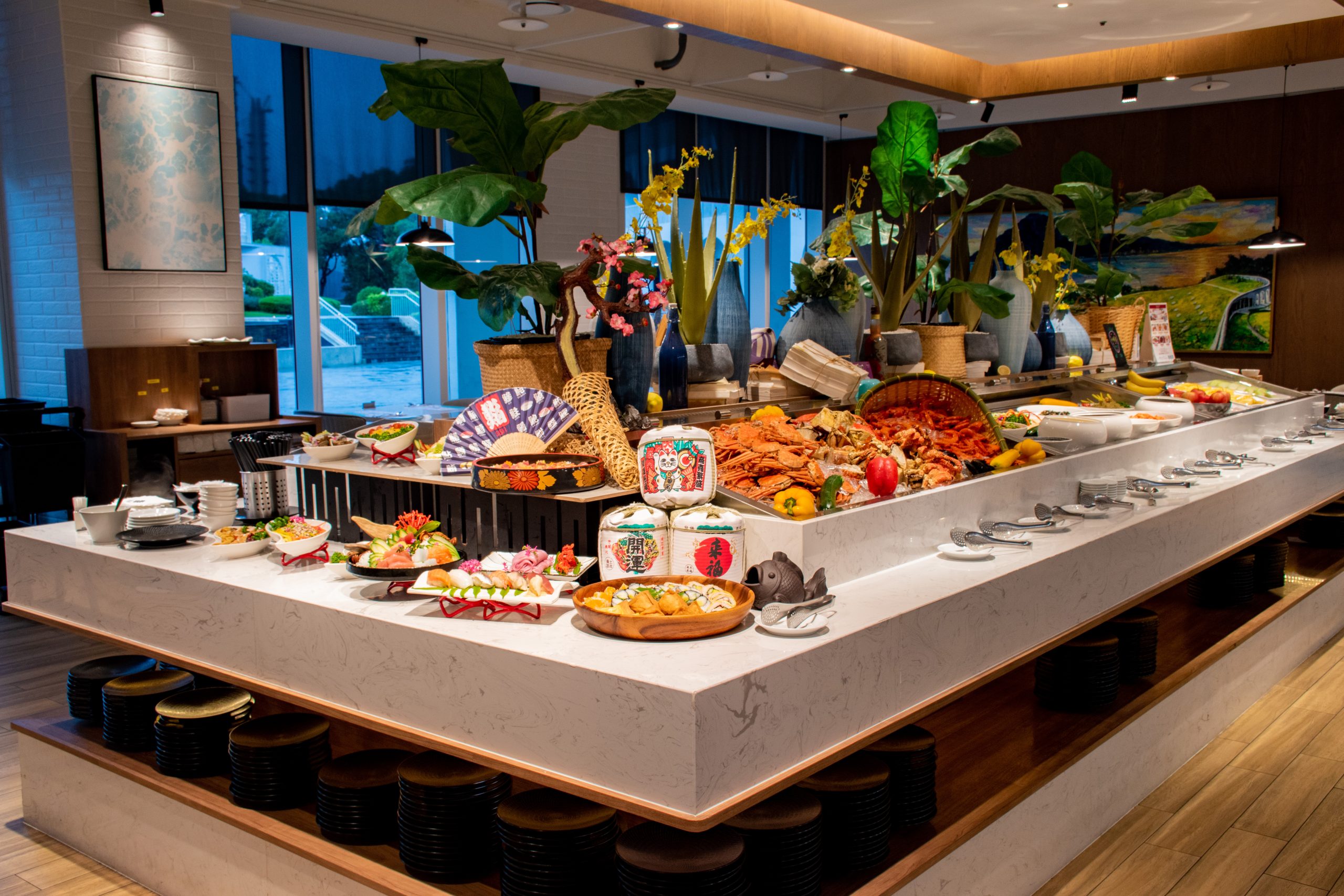 %E5%9C%96%E4%BA%8C%E5%85%B6%E4%B8%AD%E6%B2%B3%E7%95%94%E9%A4%90%E5%BB%B3%E4%BB%A5%E6%96%B0%E9%AE%AE%E5%9C%A8%E5%9C%B0%E9%A3%9F%E6%9D%90%E5%A4%9A%E5%85%83%E9%A4%90%E6%AA%AF%E8%88%87%E8%B2%BC%E5%BF%83%E6%9C%8D%E5%8B%99%E7%82%BA%E7%89%B9%E8%89%B2%E8%87%B4%E5%8A%9B%E6%8F%90%E4%BE%9B%E8%B3%93%E5%AE%A2%E8%88%92%E9%81%A9%E6%84%89%E6%82%85%E7%9A%84%E7%94%A8%E9%A4%90%E9%AB%94%E9%A9%97%E5%9C%96 %E5%B0%87%E6%8D%B7%E9%87%91%E9%AC%B1%E9%87%91%E9%A6%99%E9%85%92%E5%BA%97%E6%8F%90%E4%BE%9B scaled 1